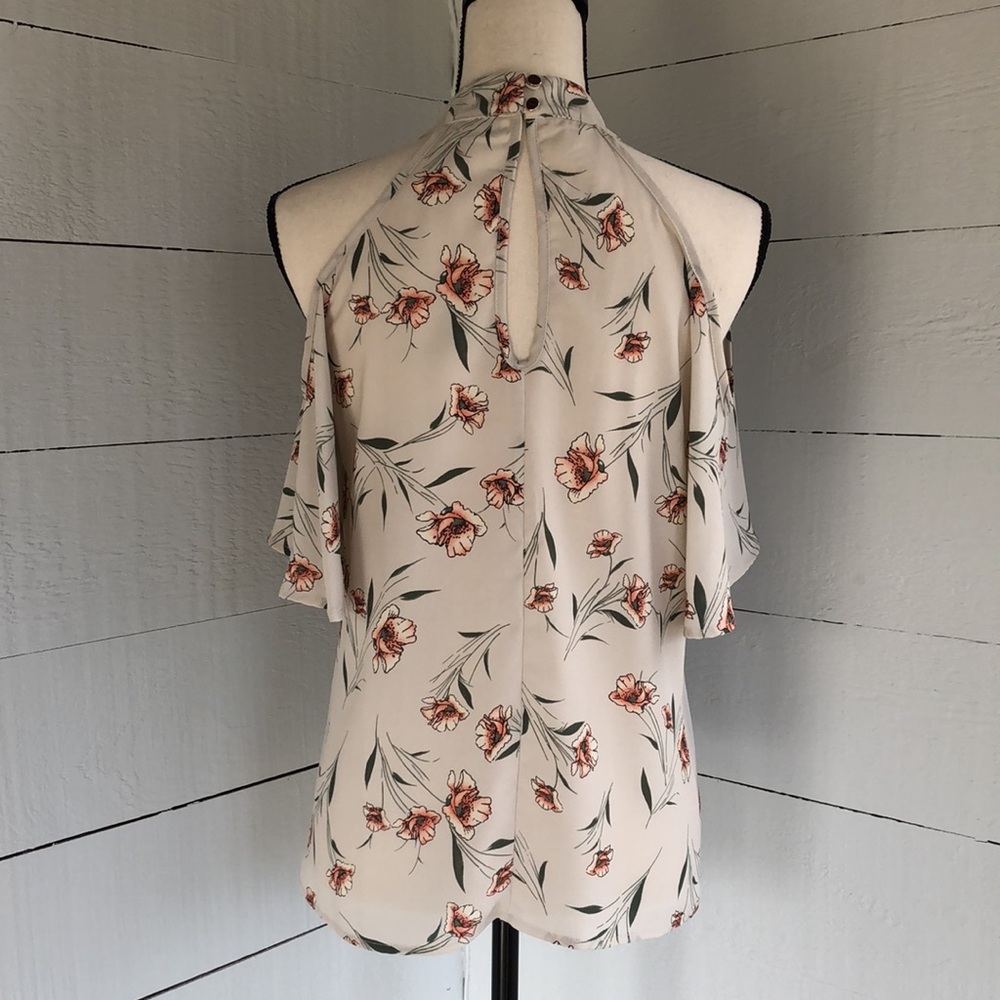 Flowered Top - Picture 2 of 5